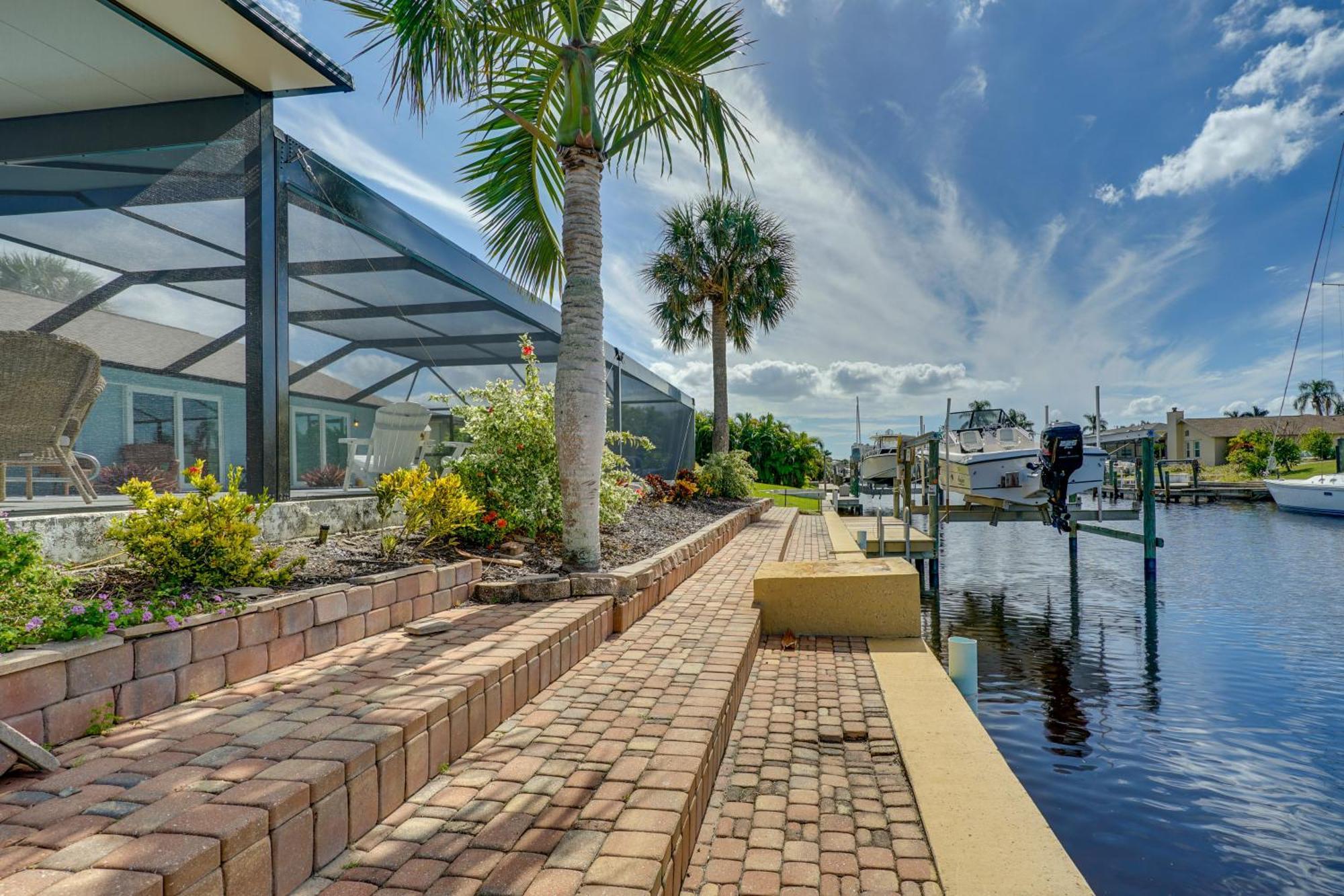 Beachy Cape Coral Home - Swim, Fish, Boat! エクステリア 写真